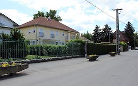 Otto Apartment